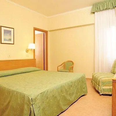 Hotel Patria Rome 3*,