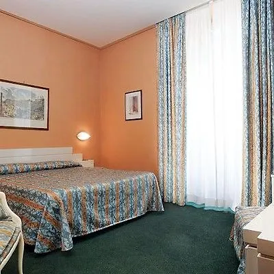 Hotel Patria Rome 3*,