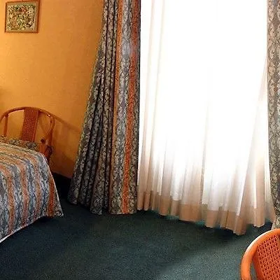 Hotel Patria Рим Италия