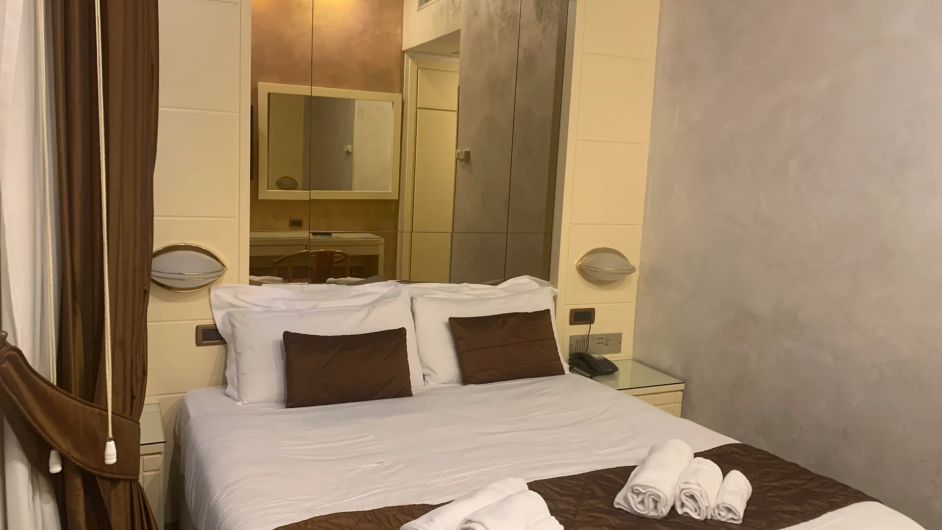 Hotel Patria Rome 3*,